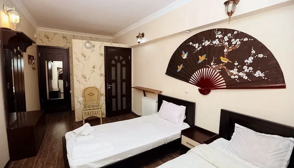 هتل ایساکا تفلیس